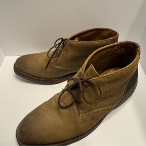 Johnston & Murphy Tan Chukka Boots